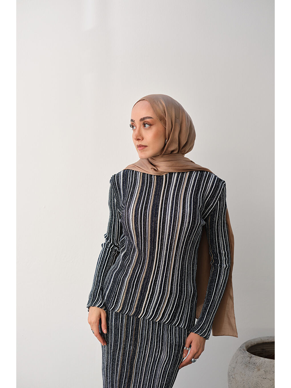 Kadın Simli Çizgi Desen Etekli Takım Siyah-1