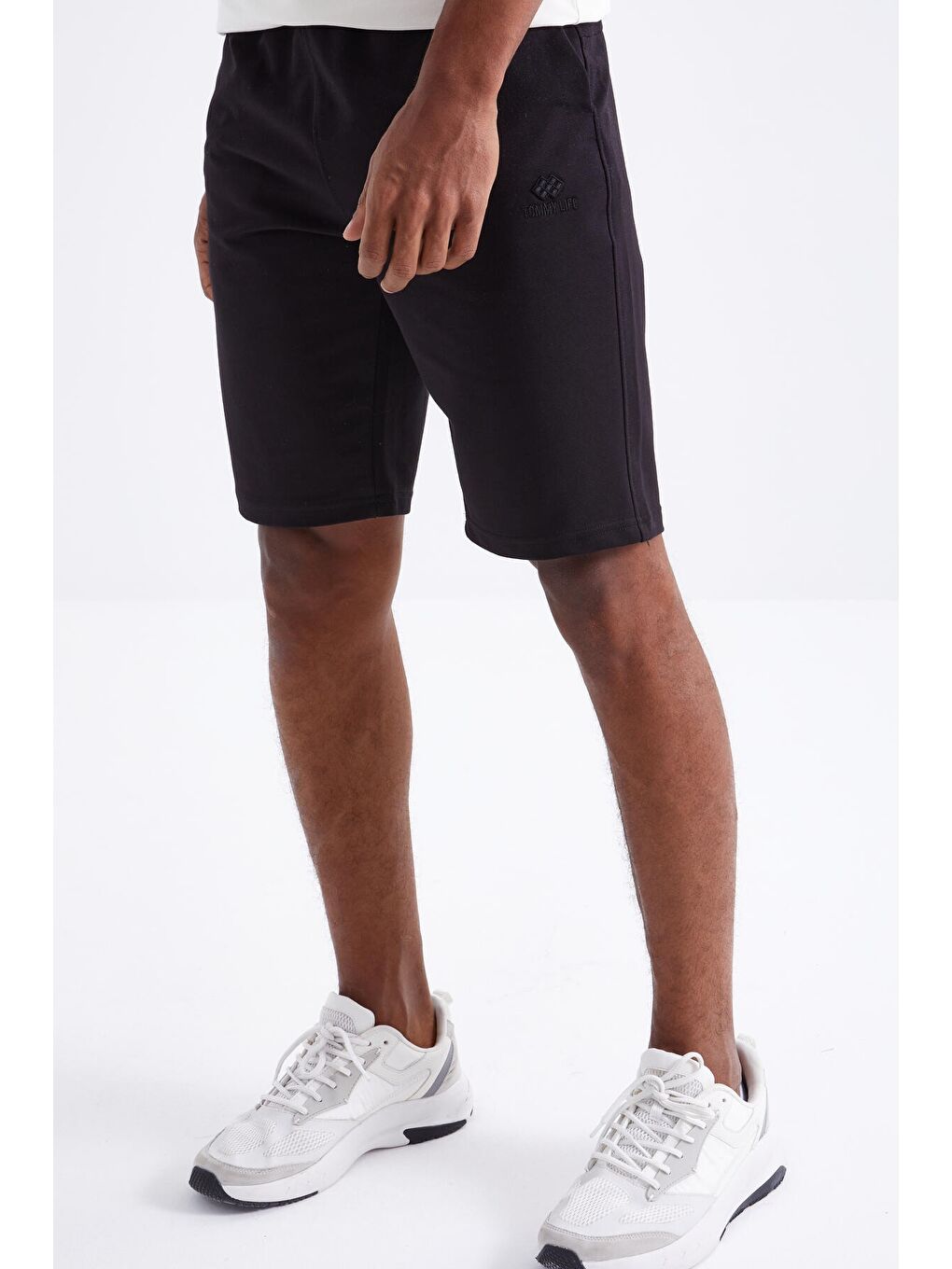 Siyah Bağcıklı Standart Kalıp Basic Erkek Şort - 81212-2