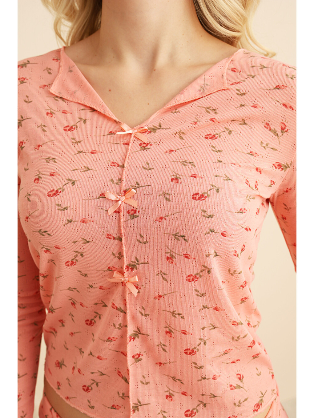 Pembe Somon Desenli Fiyonk Detaylı Ajurlu Delikli Örme Pijama Takım7927-6-3