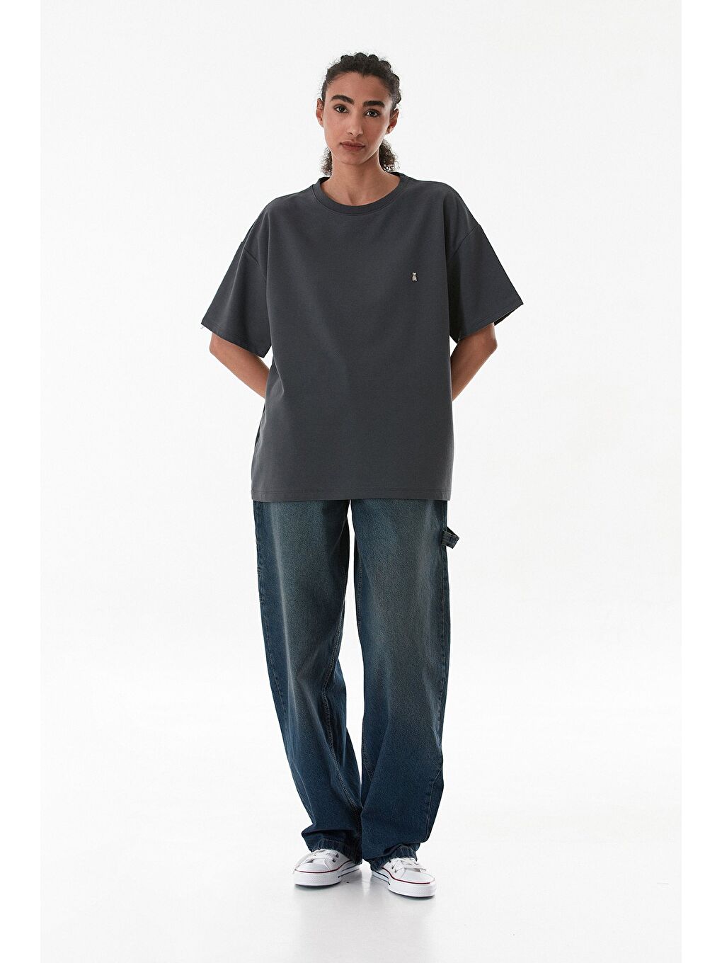 Antrasit Ayıcık Detaylı Oversize Tişört-1