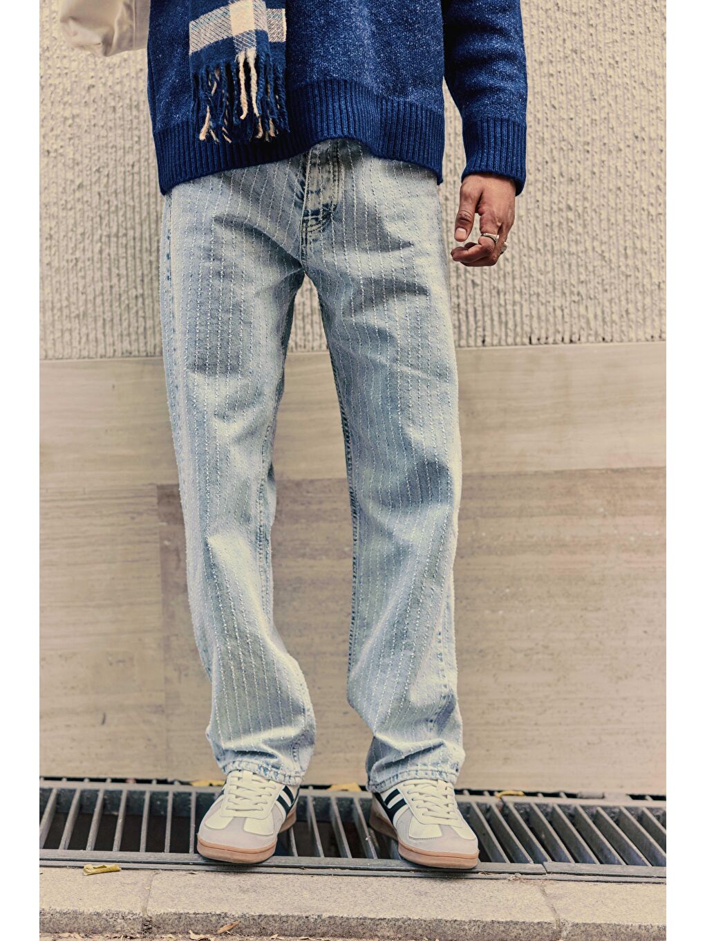 Erkek Desenli Kemer Detaylı Baggy Fit Jean Mavi