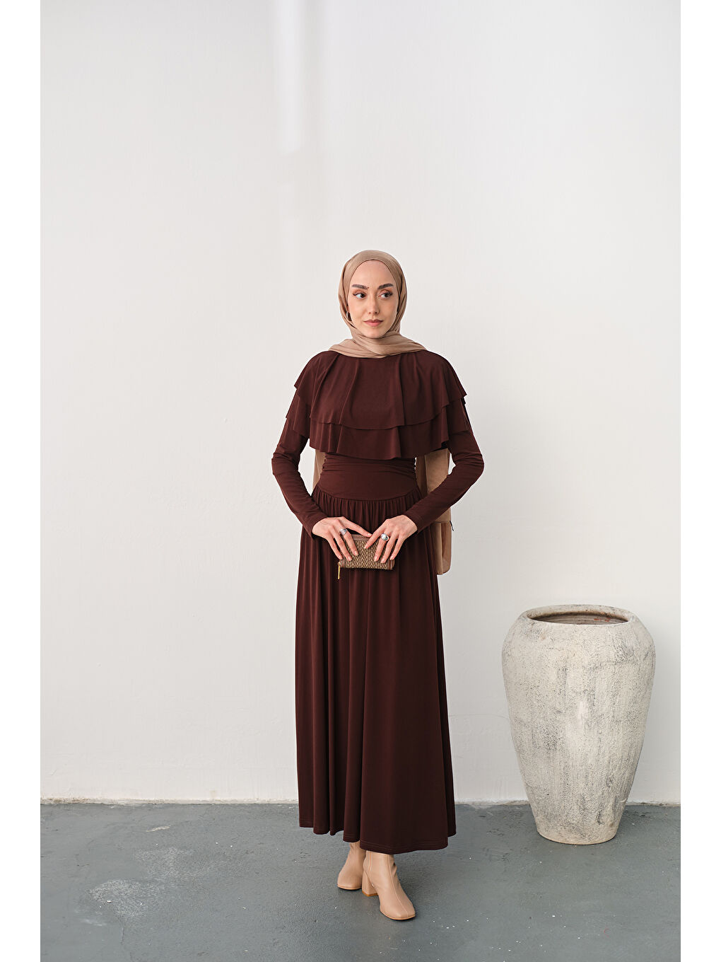 Kadın Omuz Fırfır Detay Elbise Kahverengi-4