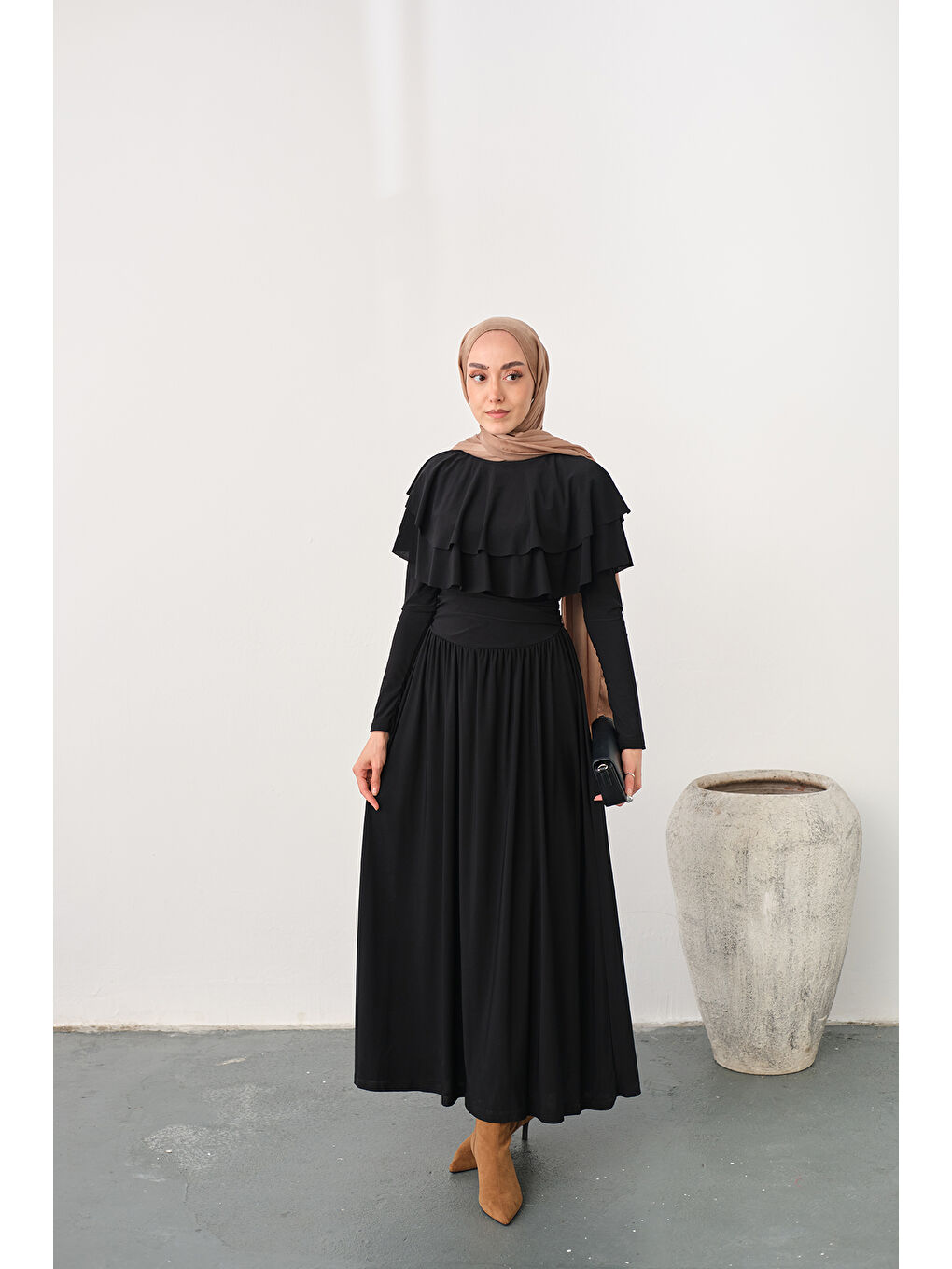 Kadın Omuz Fırfır Detay Elbise Siyah-4
