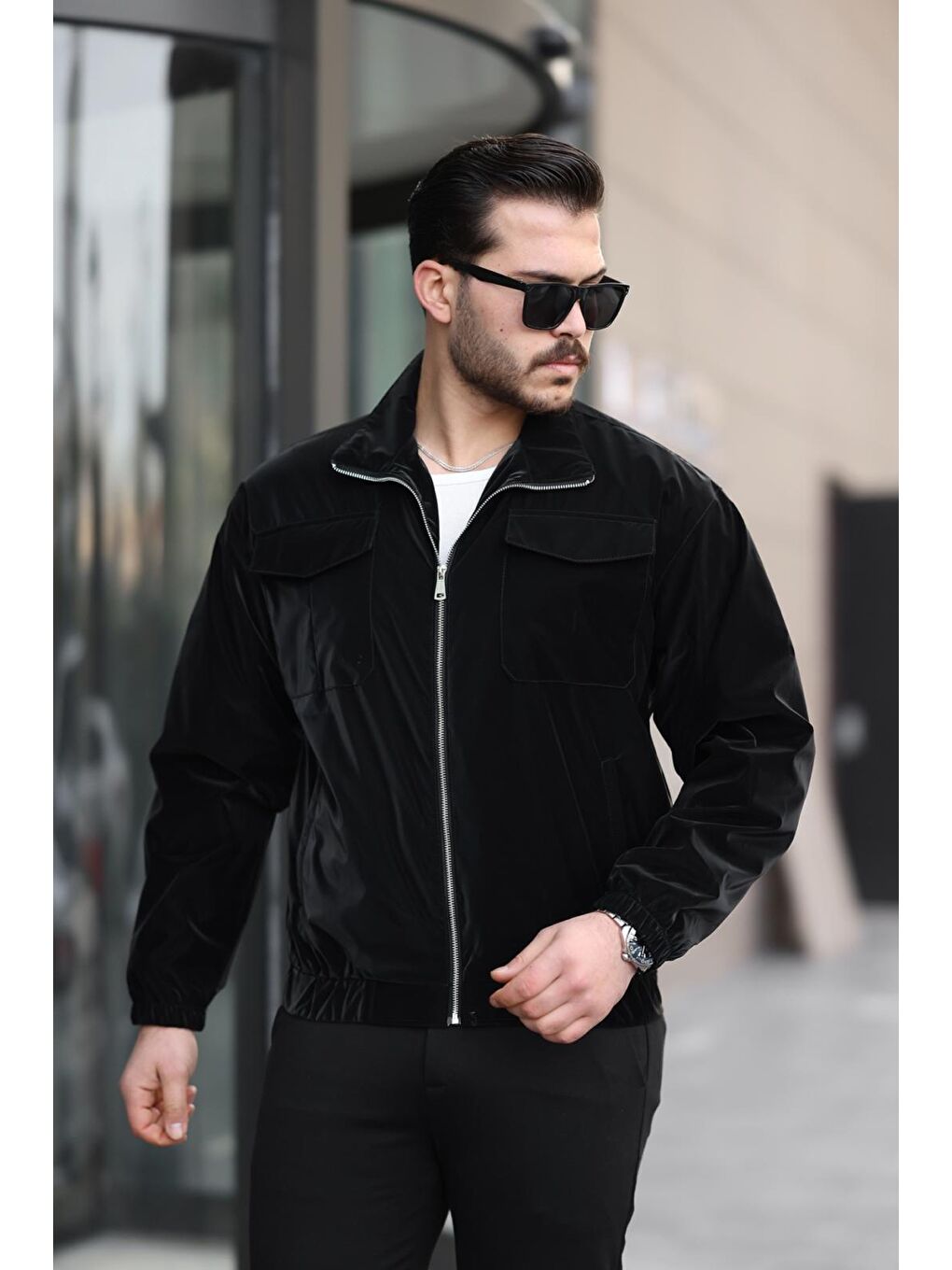 Siyah Nova Parlak Çift Cepli Su İtici Slim Fit Erkek Yağmurluk Kadife Yaka Detaylı Mont