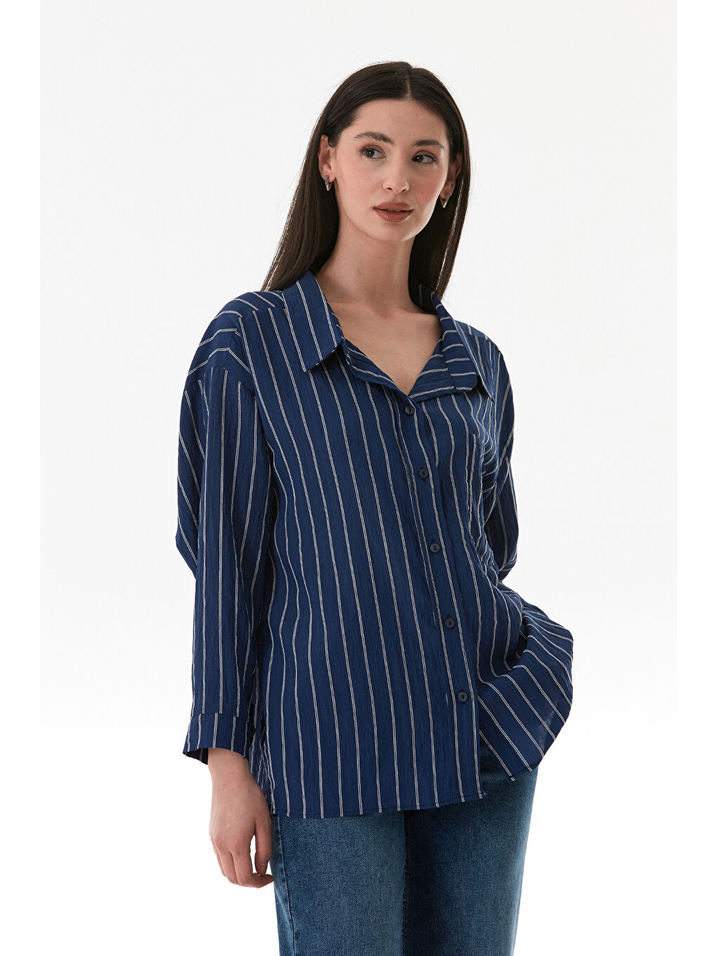 Lacivert Çizgili Krep Kumaş Tek Cepli Arkası Uzun Salaş Gömlek-4