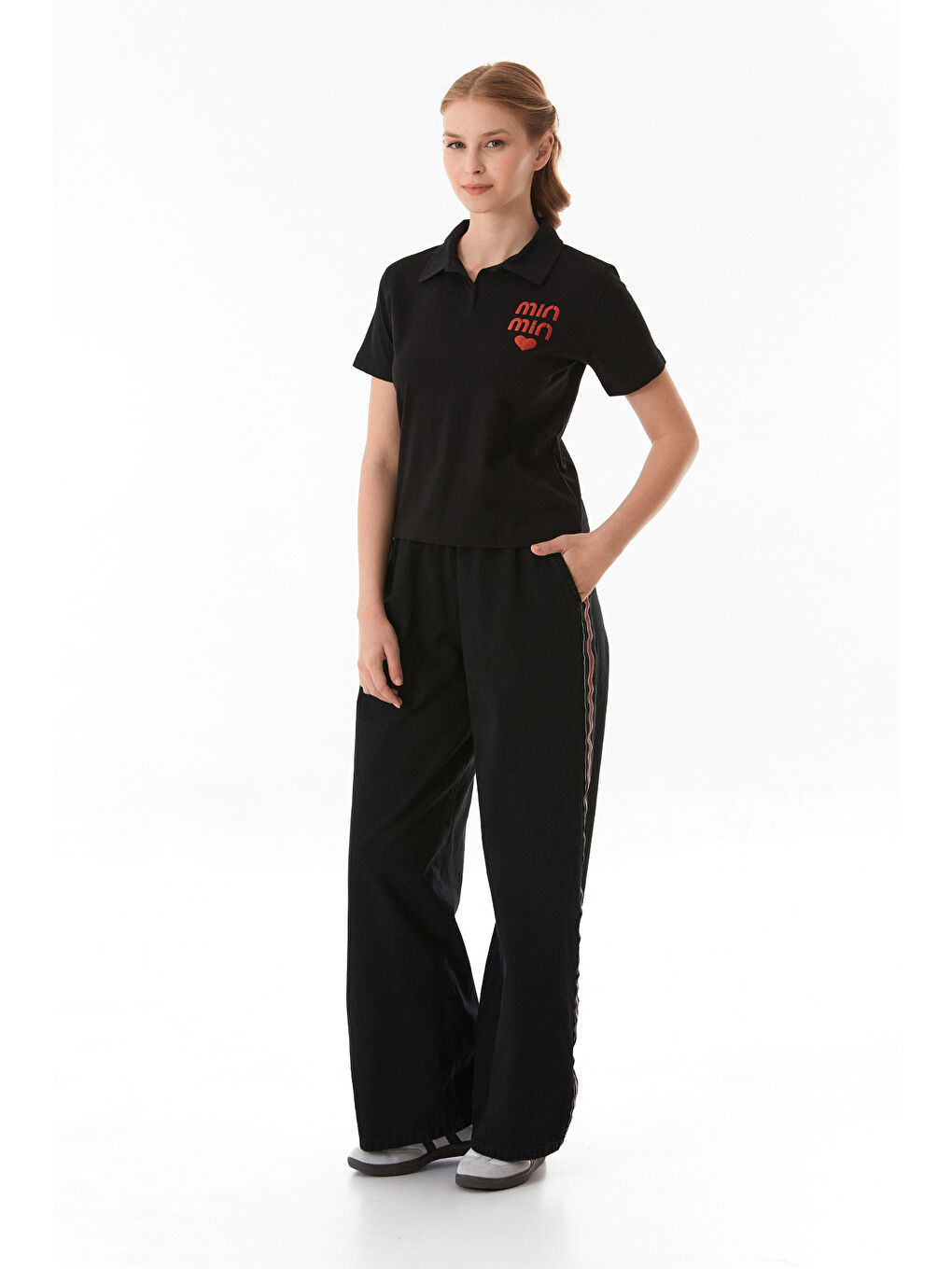 Siyah Min Min Baskılı Polo Yaka Tişört-1