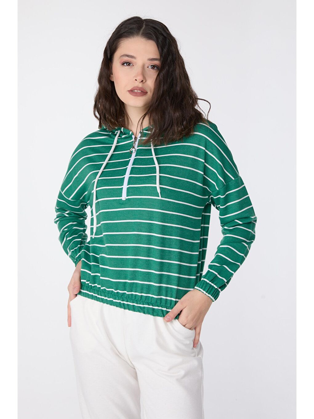 Kapüşonlu Yaka Kadın Yeşil Kapüşonlu Sweat - 23893