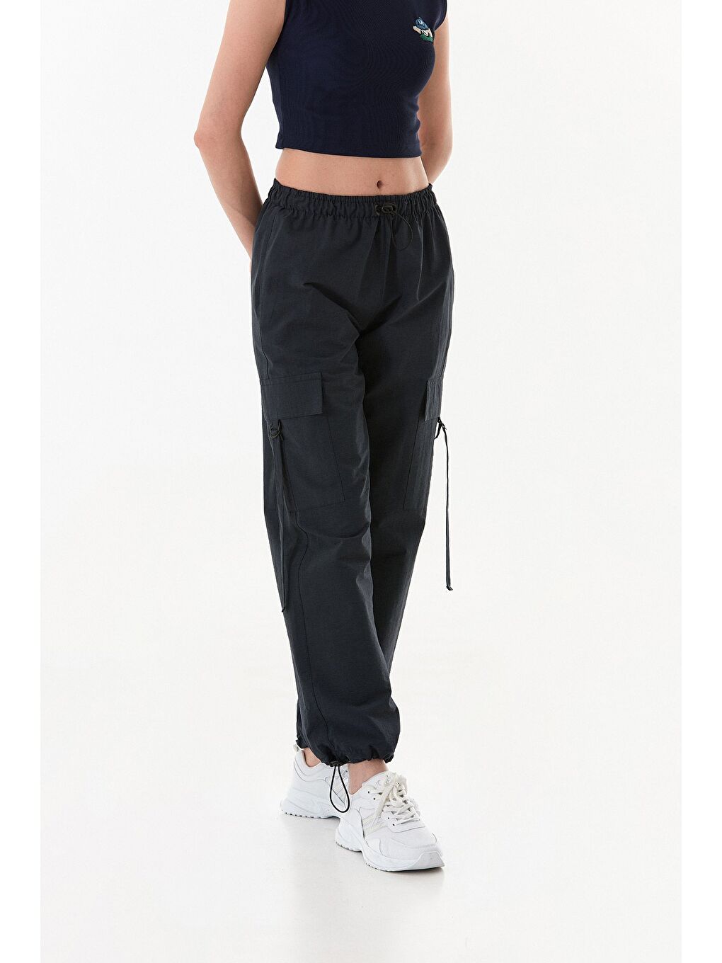 Gri Beli Lastikli Paraşüt Kumaş Stoperli Jogger Pantolon-1