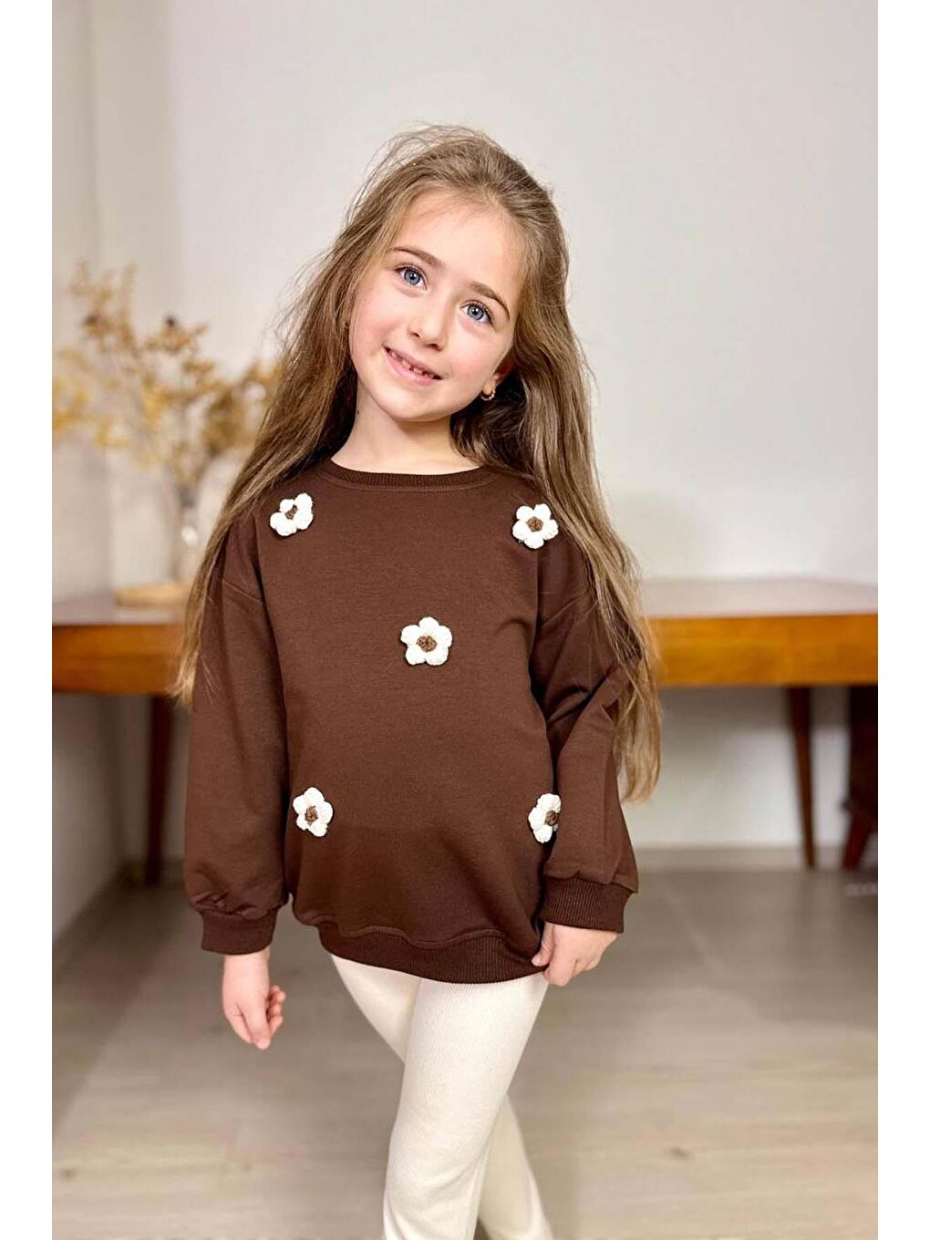 Ekru Kız Çocuk Üzeri Papatya Figürlü 3 İplik Kazak Bol Kesim Skuba Kumaş Fitilli Krem Taytlı Takım-1