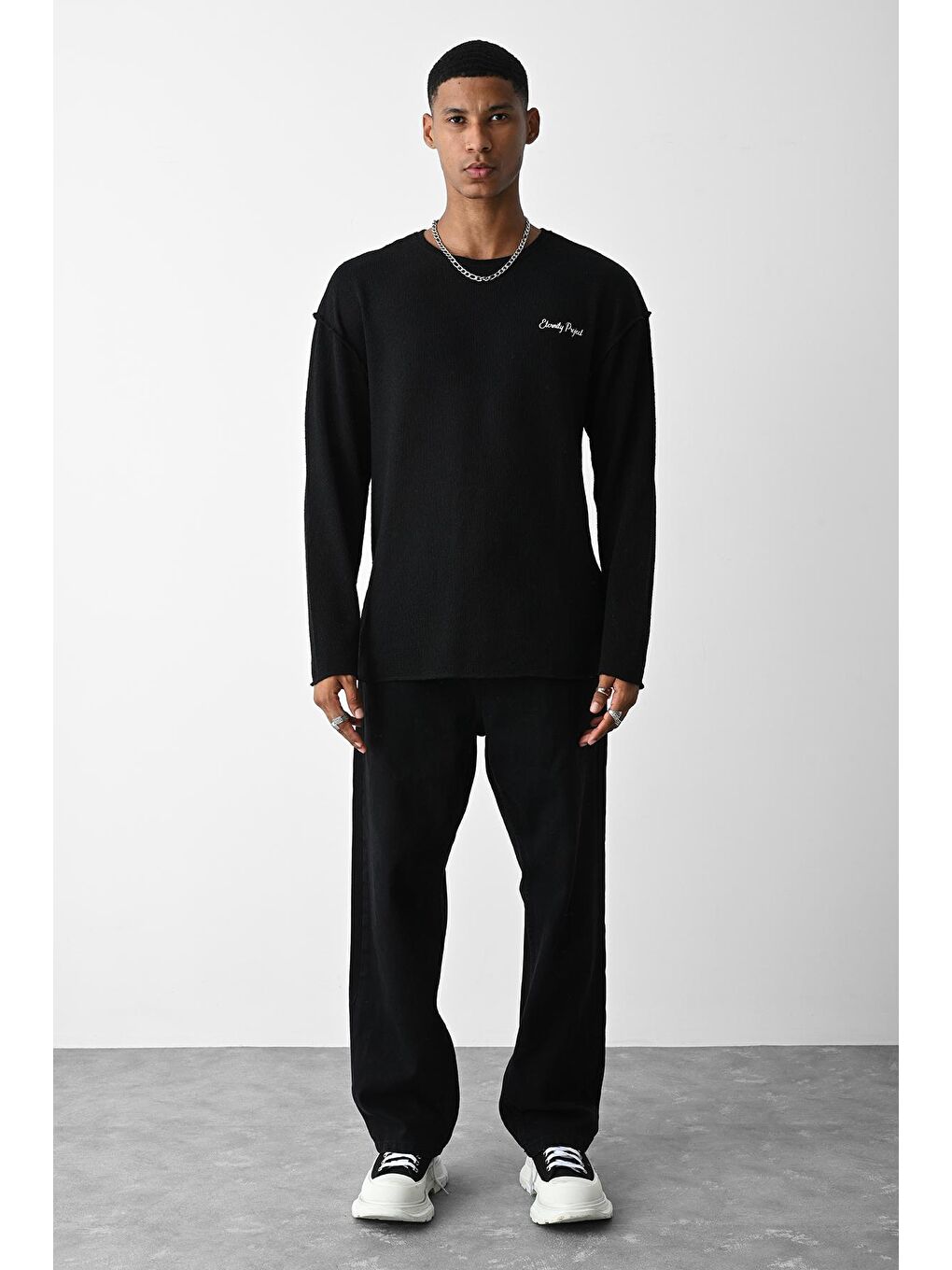 Siyah Arka Yazı Detaylı Oversize Triko Kazak