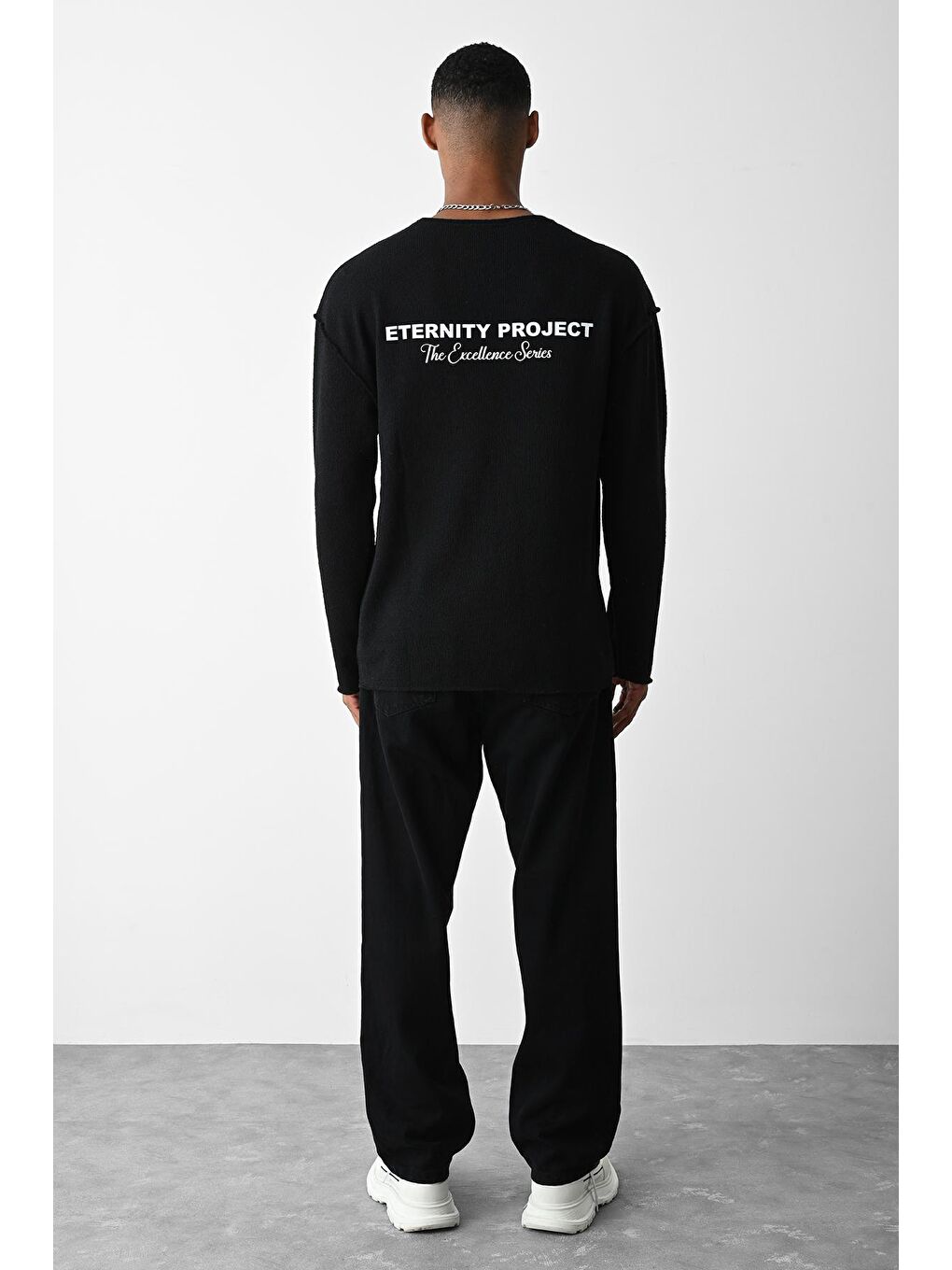 Siyah Arka Yazı Detaylı Oversize Triko Kazak-2