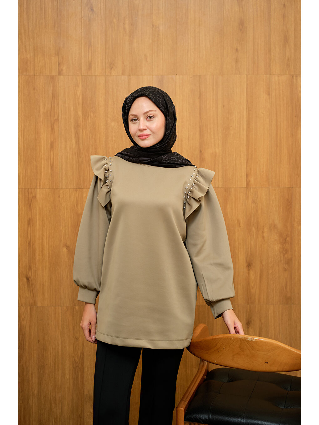 Kadın Fırfır Detay Taşlı Tunik Fıstık Yeşil-3