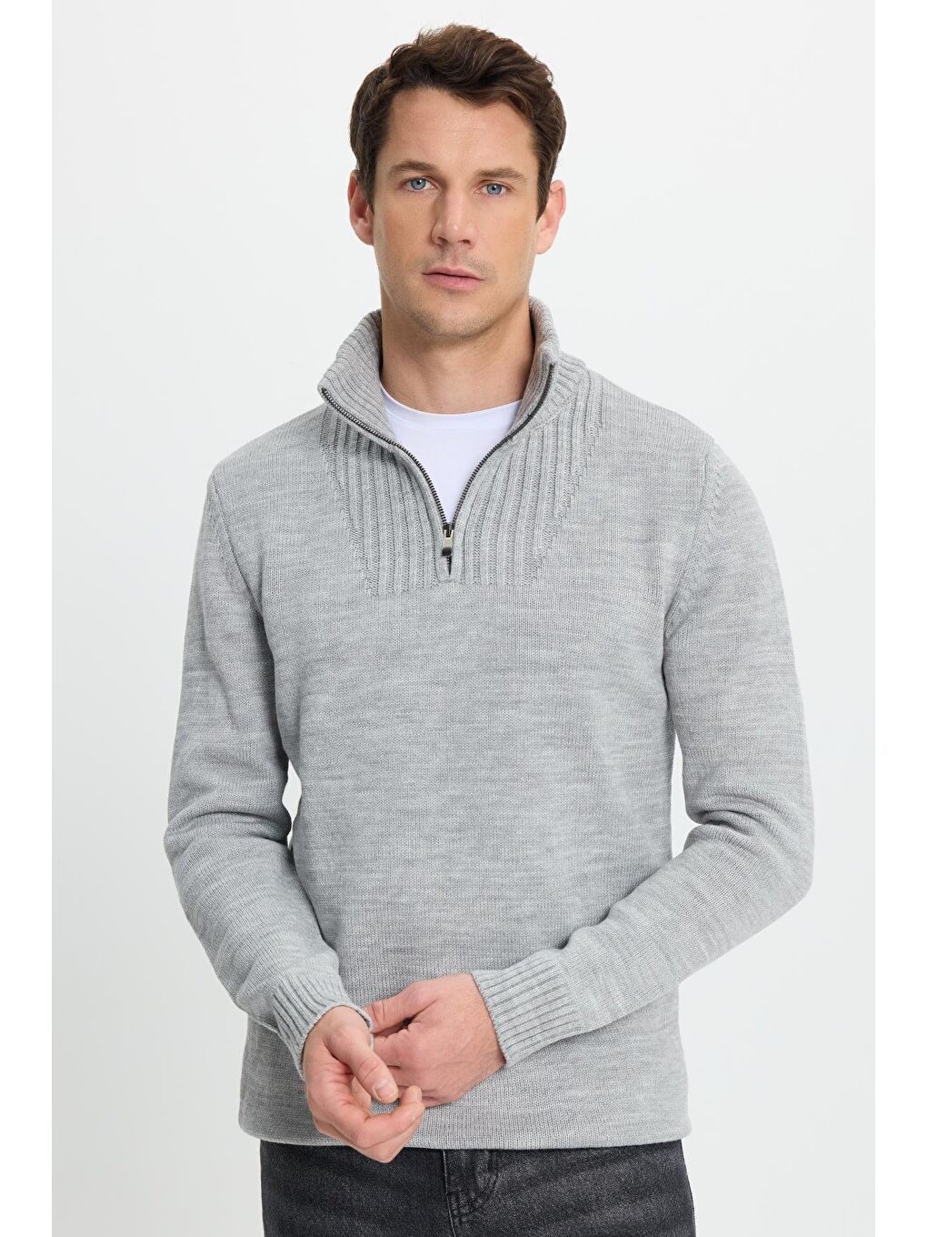 Erkek Slim Fit Dar Kesim Armürlü Fermuarlı Gri Dik Yaka Kazak