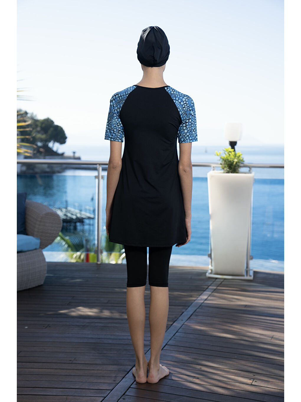 Kısa Kollu Yarı Kapalı Mayo 24825 Siyah-3