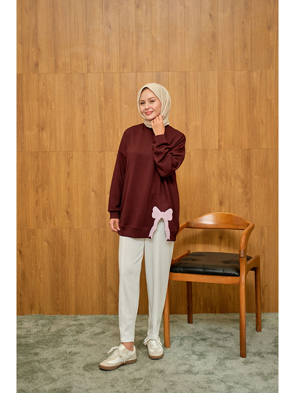 Kadın Fiyonk Nakışlı Tunik Bordo-3