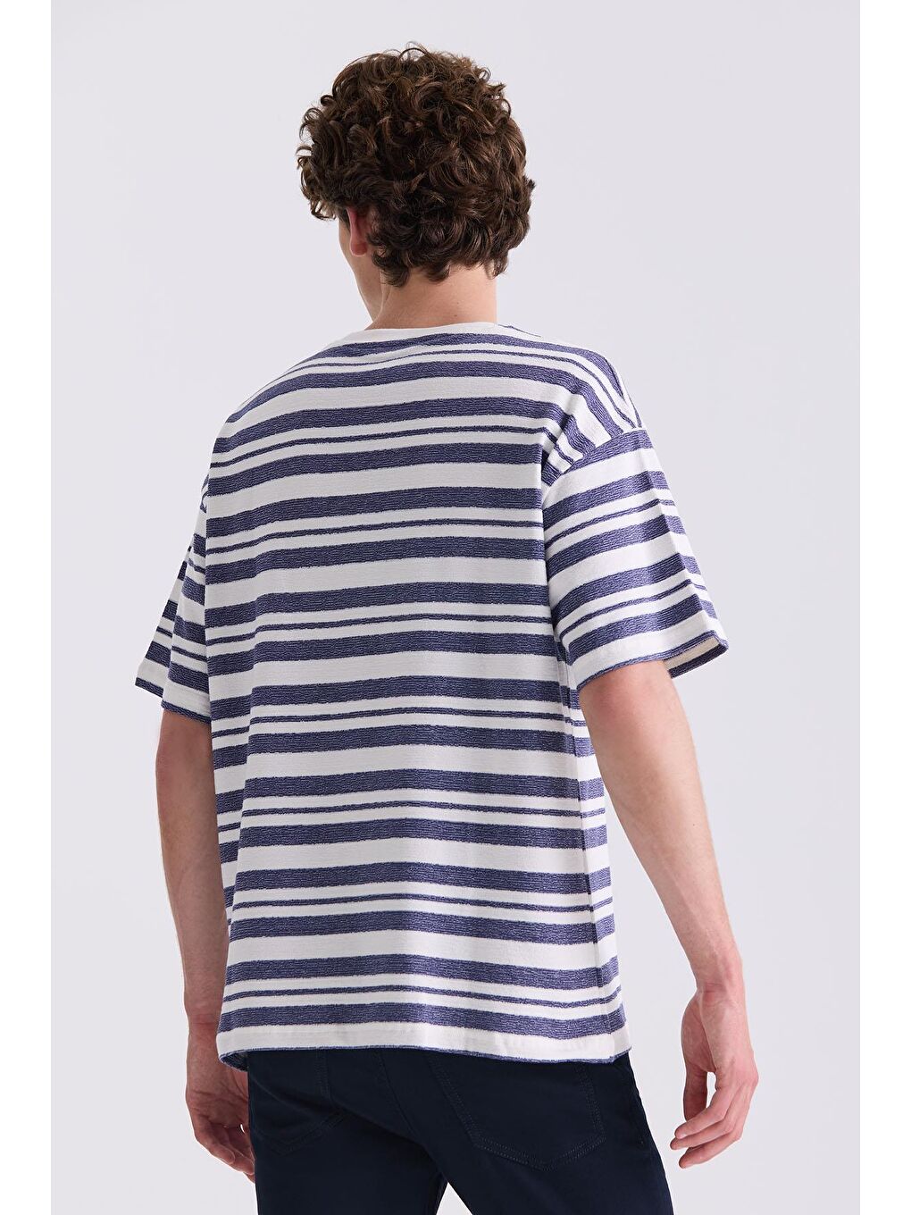 Ekru Çizgili Bisiklet Yaka T-Shirt-3