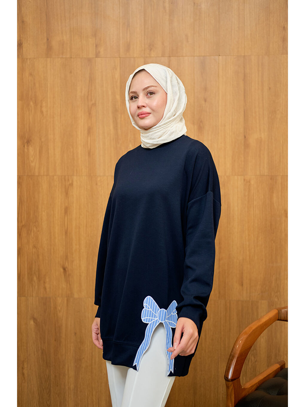 Kadın Fiyonk Nakışlı Tunik Lacivert-1