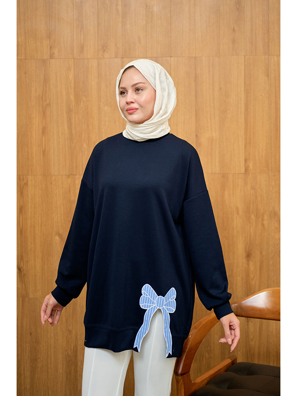 Kadın Fiyonk Nakışlı Tunik Lacivert-2