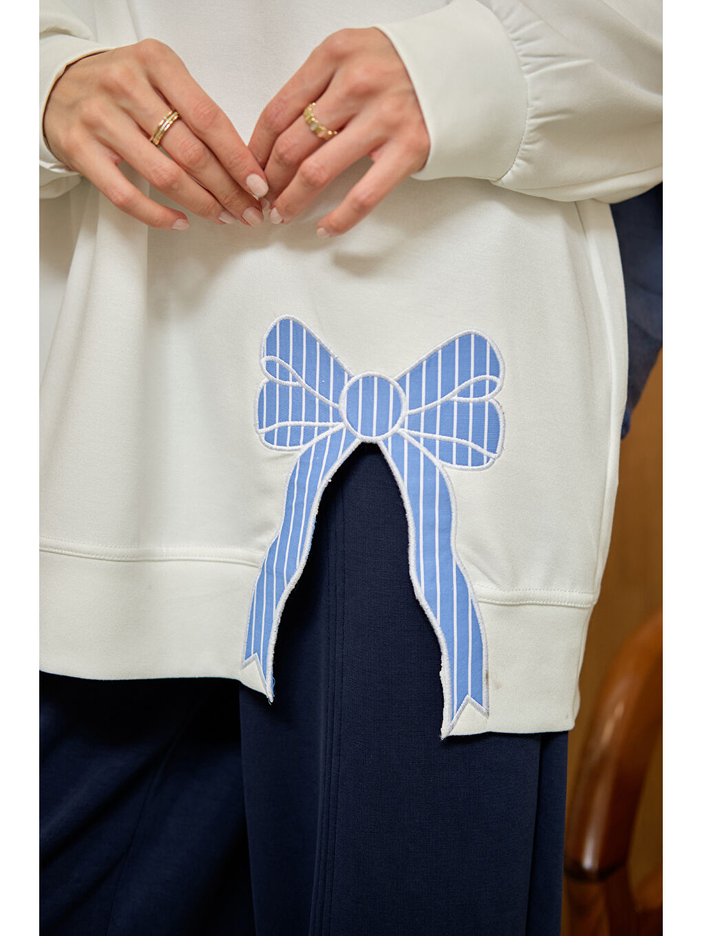 Kadın Fiyonk Nakışlı Tunik Ekru-4