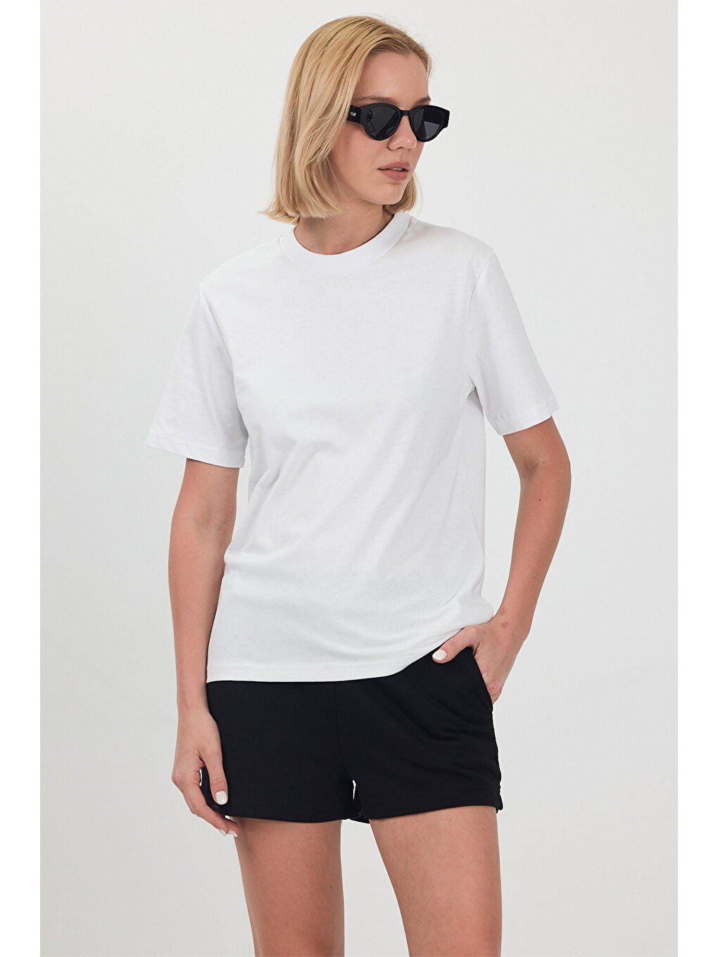 Kadın Basic Beyaz T-Shirt-1