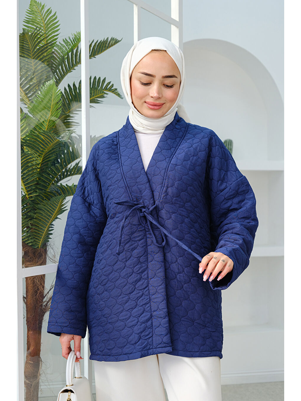 Kendinden Desenli Ön Bağlamalı Kimono Lacivert-1