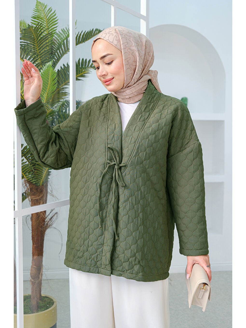 Kendinden Desenli Ön Bağlamalı Kimono Haki Yeşil