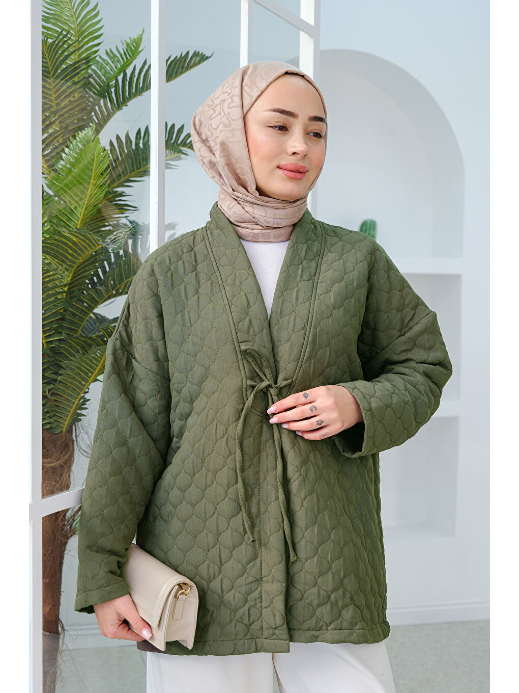 Kendinden Desenli Ön Bağlamalı Kimono Haki Yeşil-1