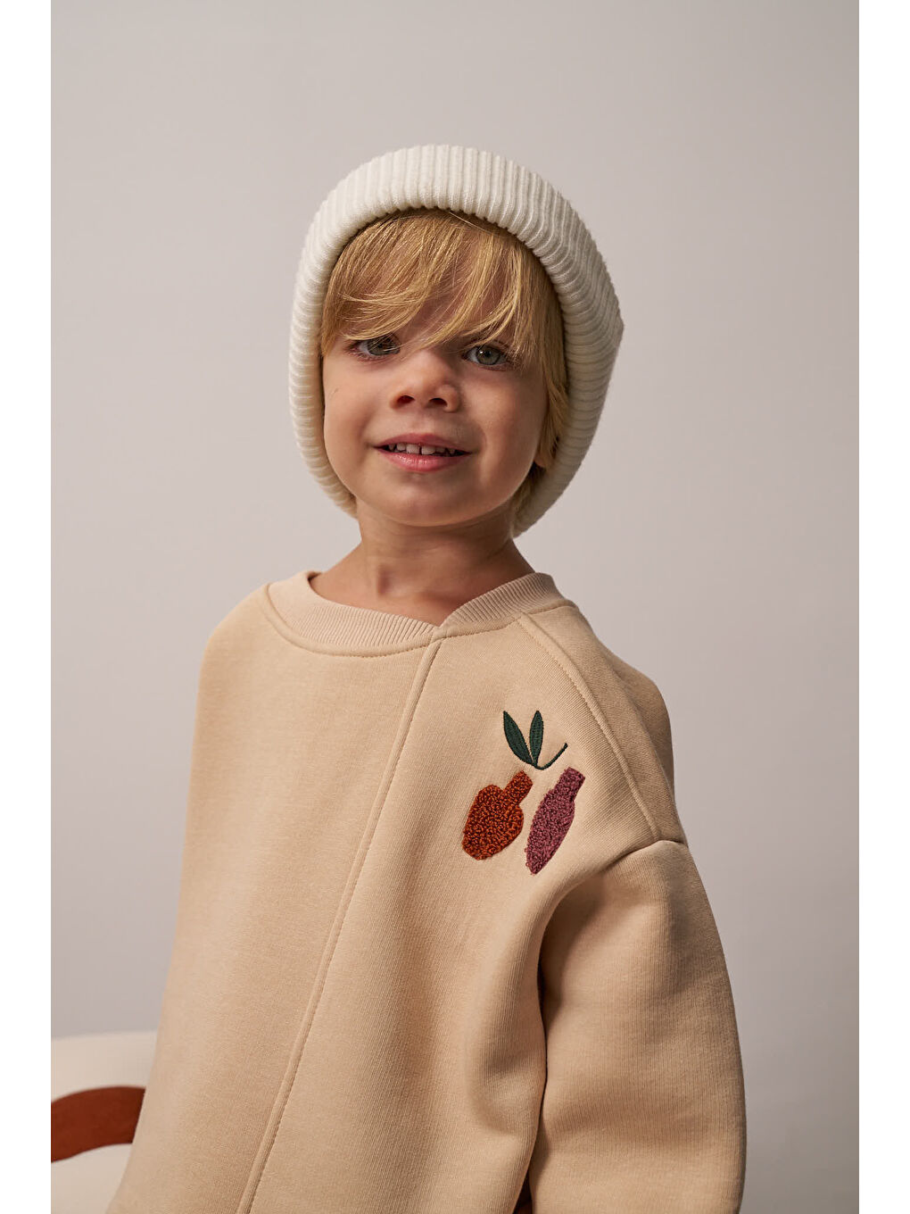 Bej Omuz Nakışlı Çocuk Sweatshirt-1