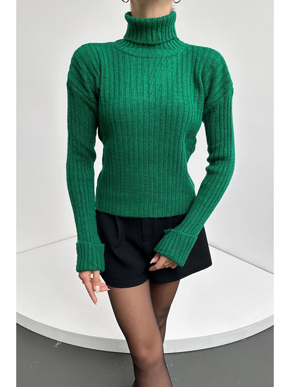 Yeşil Şerit Desenli Dokulu Boğazlı Triko Kazak-4