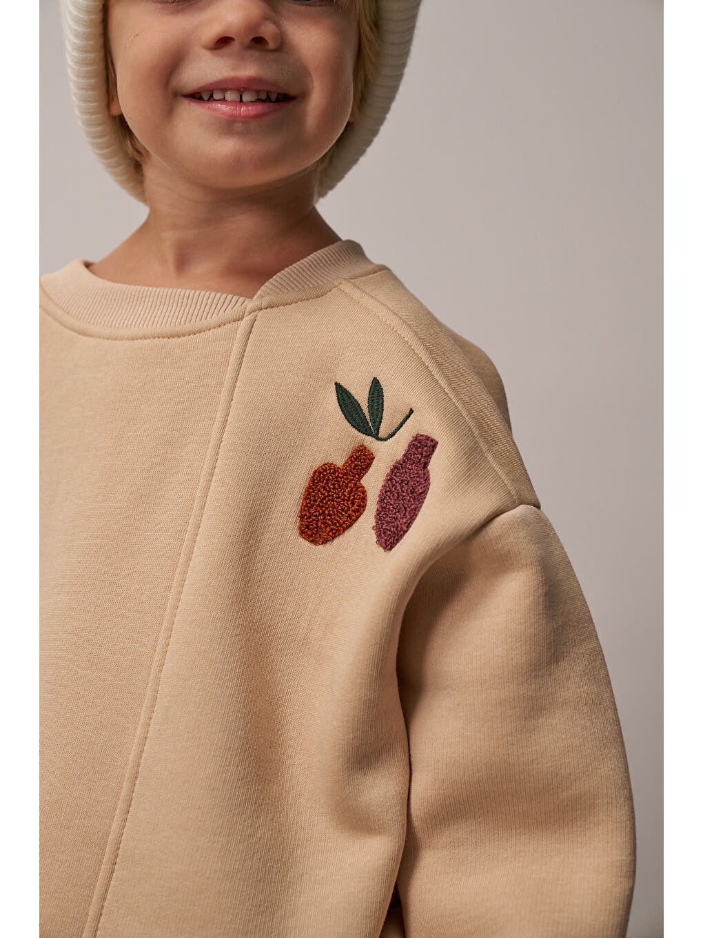 Bej Omuz Nakışlı Çocuk Sweatshirt-2