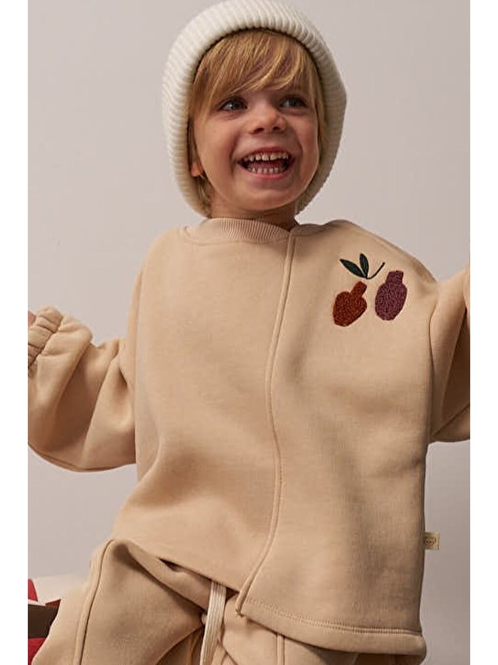 Bej Omuz Nakışlı Çocuk Sweatshirt-3