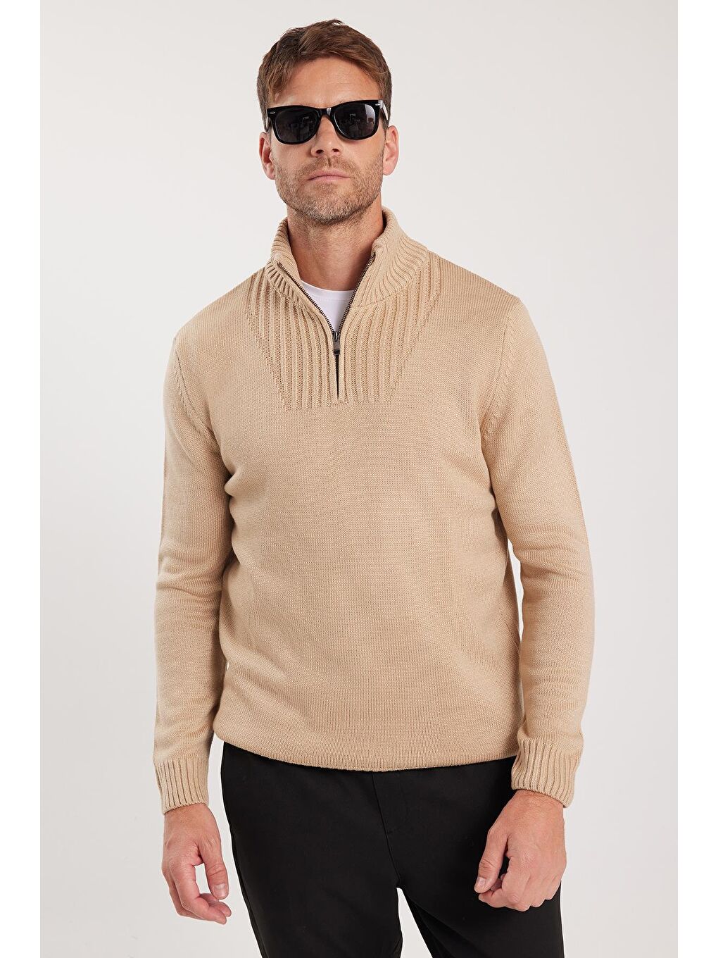 Bej Erkek Slim Fit Dar Kesim Armürlü Fermuarlı Taş Dik Yaka Kazak-4