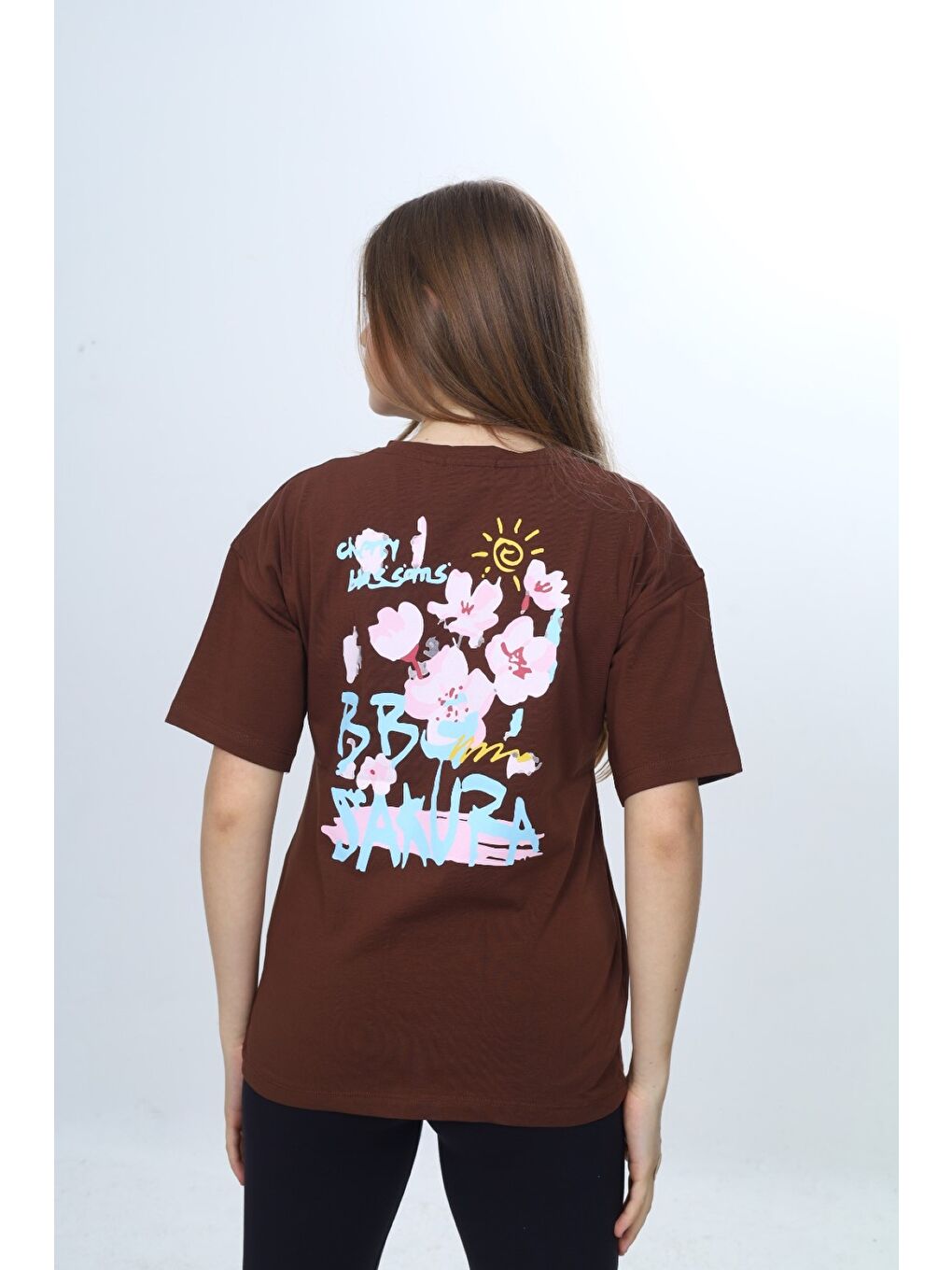 Kahverengi Kız Çocuk Bisiklet Yaka Düşük Omuz Kısa Kollu Baskılı Tişört 25011-4