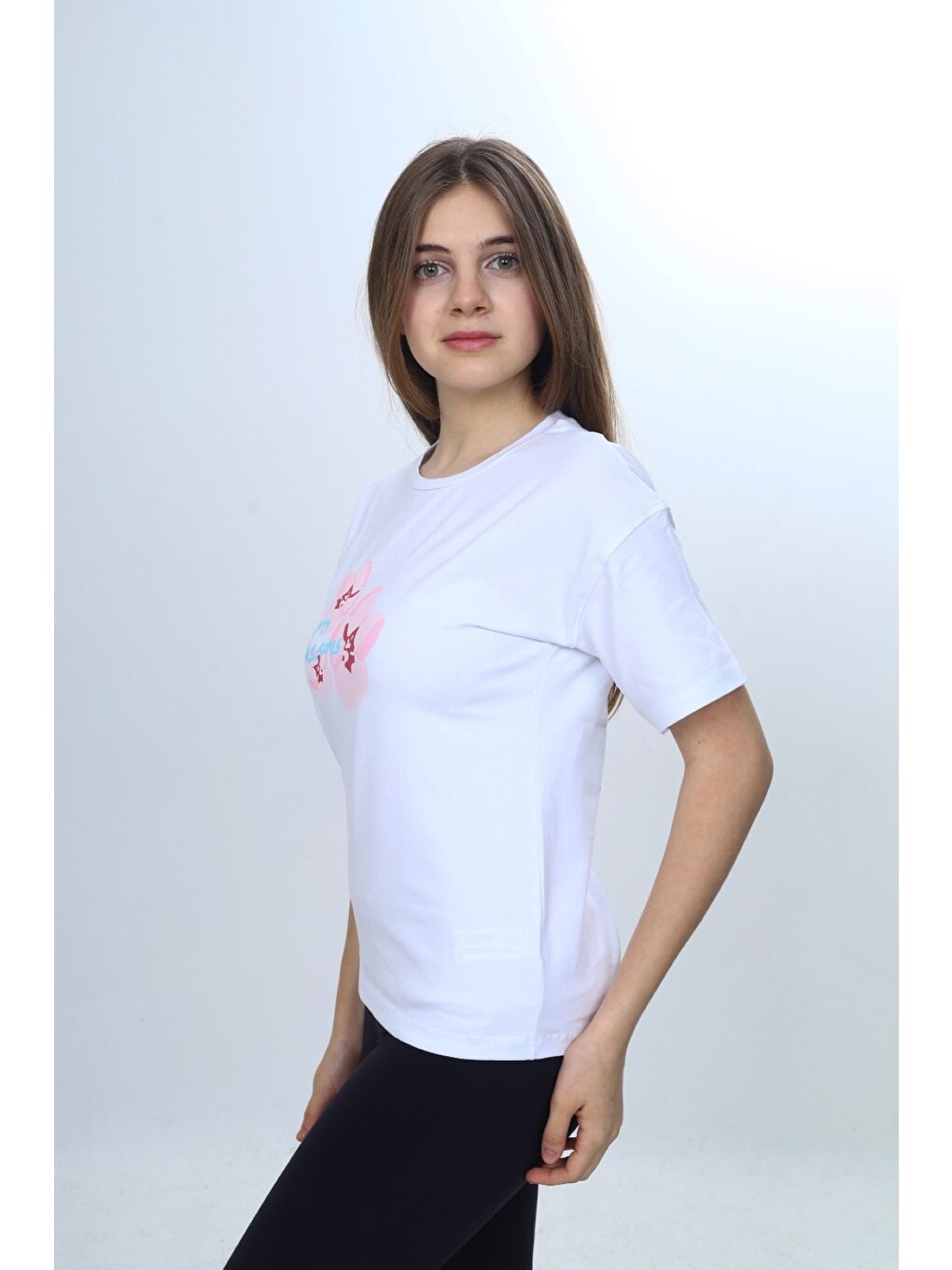 Beyaz Kız Çocuk Bisiklet Yaka Düşük Omuz Kısa Kollu Baskılı Tişört 25011-2