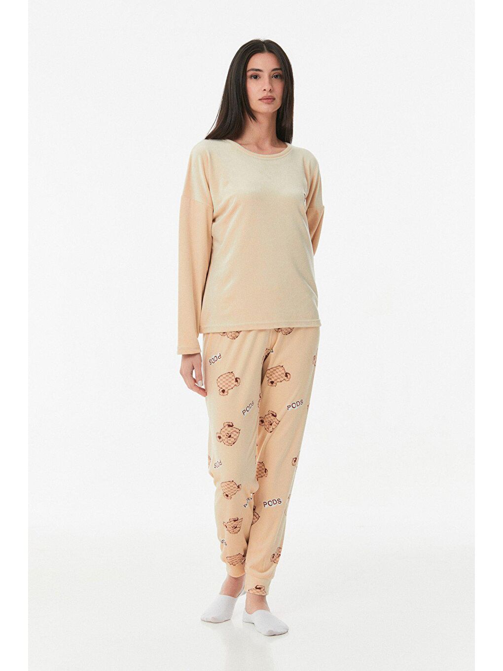 Bej Baskılı Kadife Pijama Takımı-1