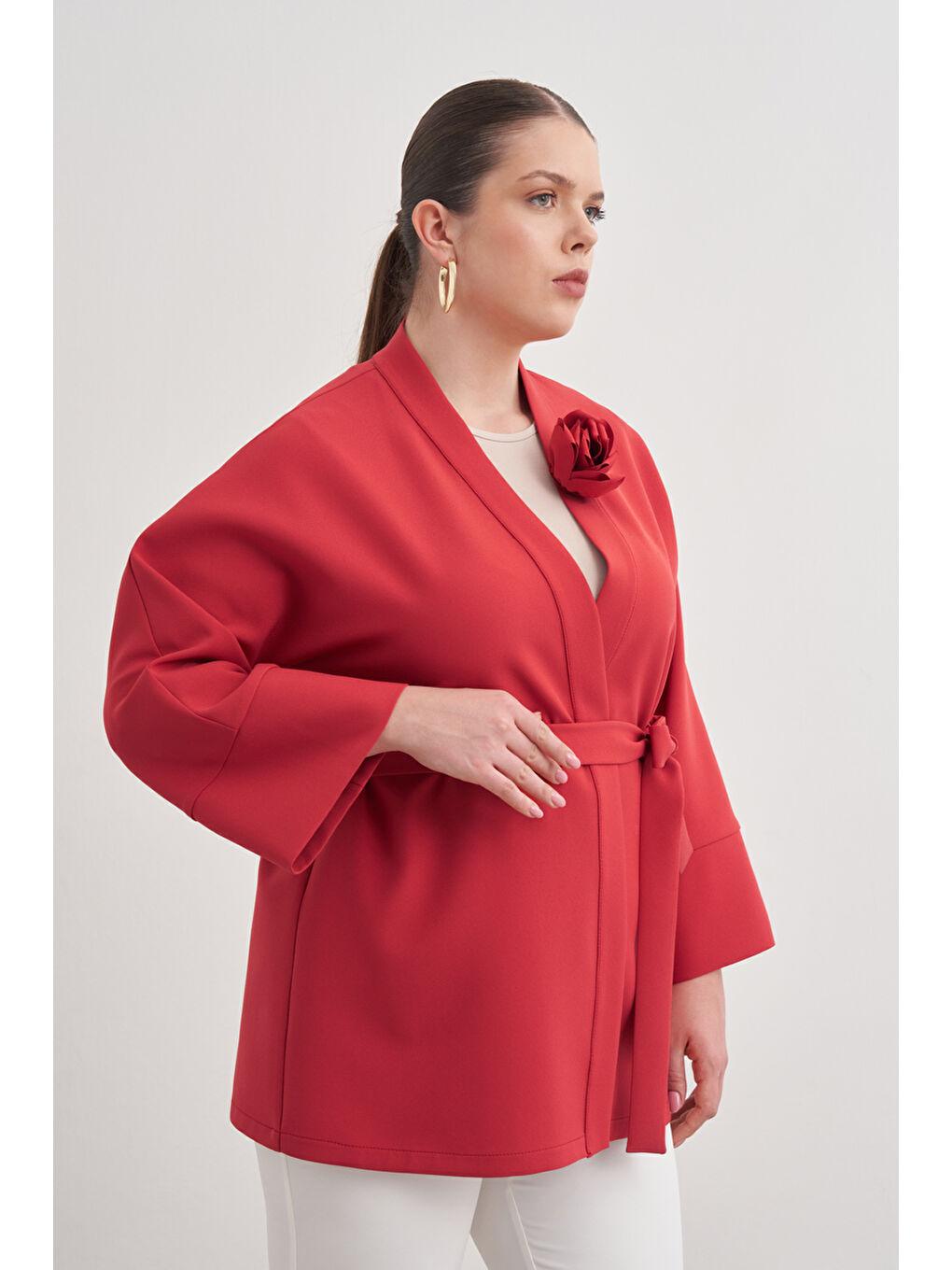 Kırmızı Kumaş Broşlu Kimono-3