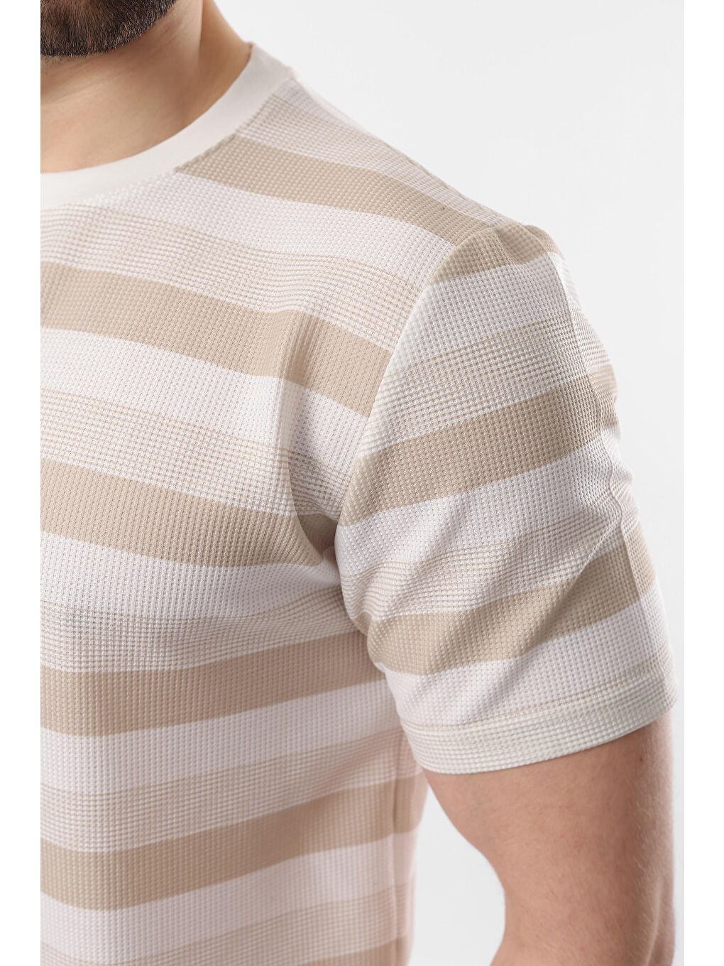 Bej Bisiklet Yaka Çizgili Erkek T-Shirt E7118-3