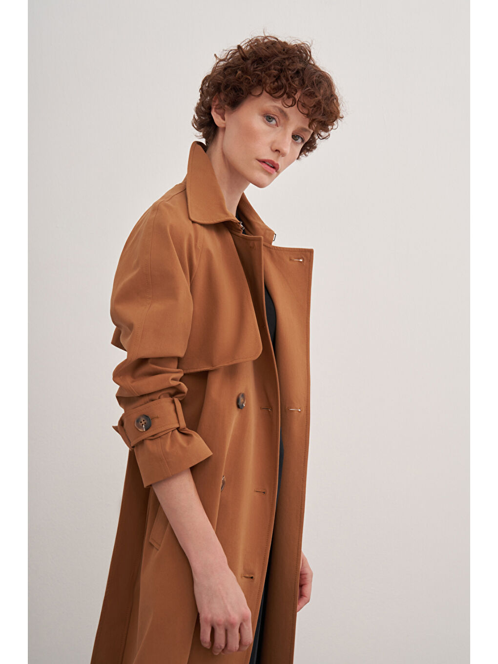 Kahverengi Çift Rüzgarlıklı Kruvaze Trençkot-4