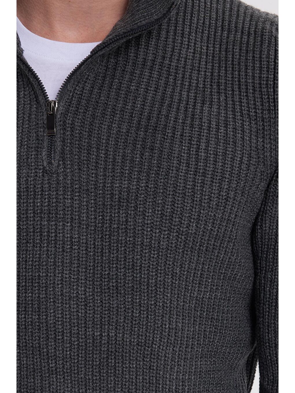 Erkek Slim Fit Dar Kesim Fermuarlı Gri Dik Yaka Triko Kazak-2