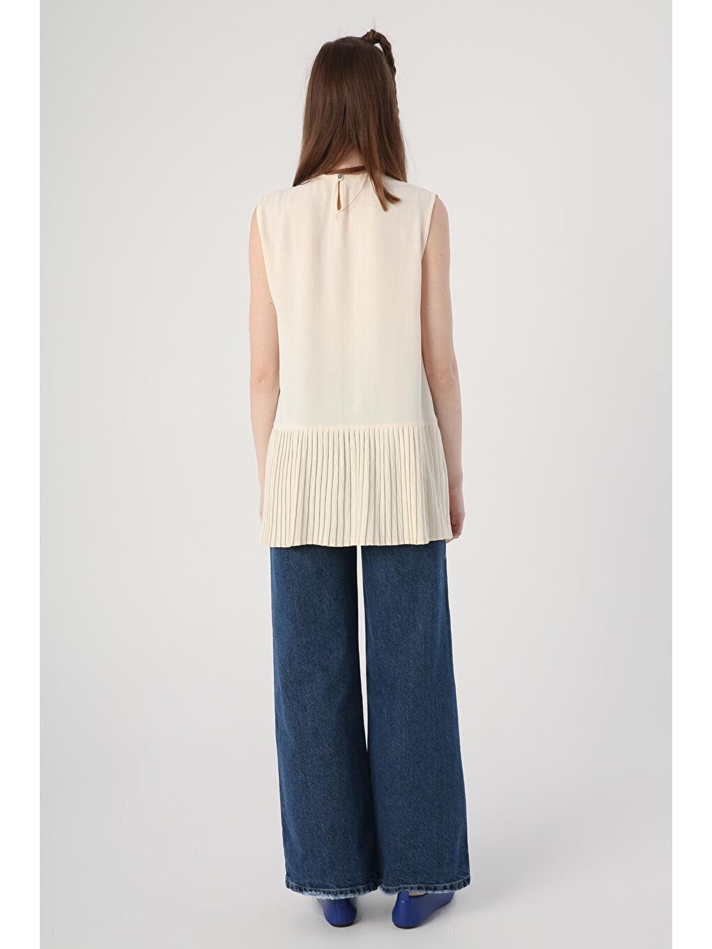 Ekru Kolsuz Bisiklet Yaka Eteği Pileli Bluz-3