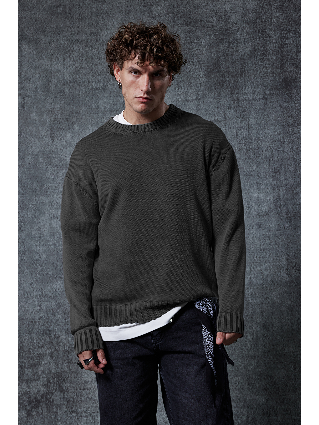 Erkek Oversize Bisiklet Yaka Basic Triko Kazak Siyah