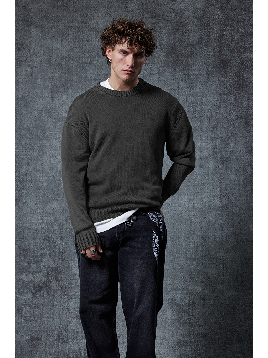 Erkek Oversize Bisiklet Yaka Basic Triko Kazak Siyah-1