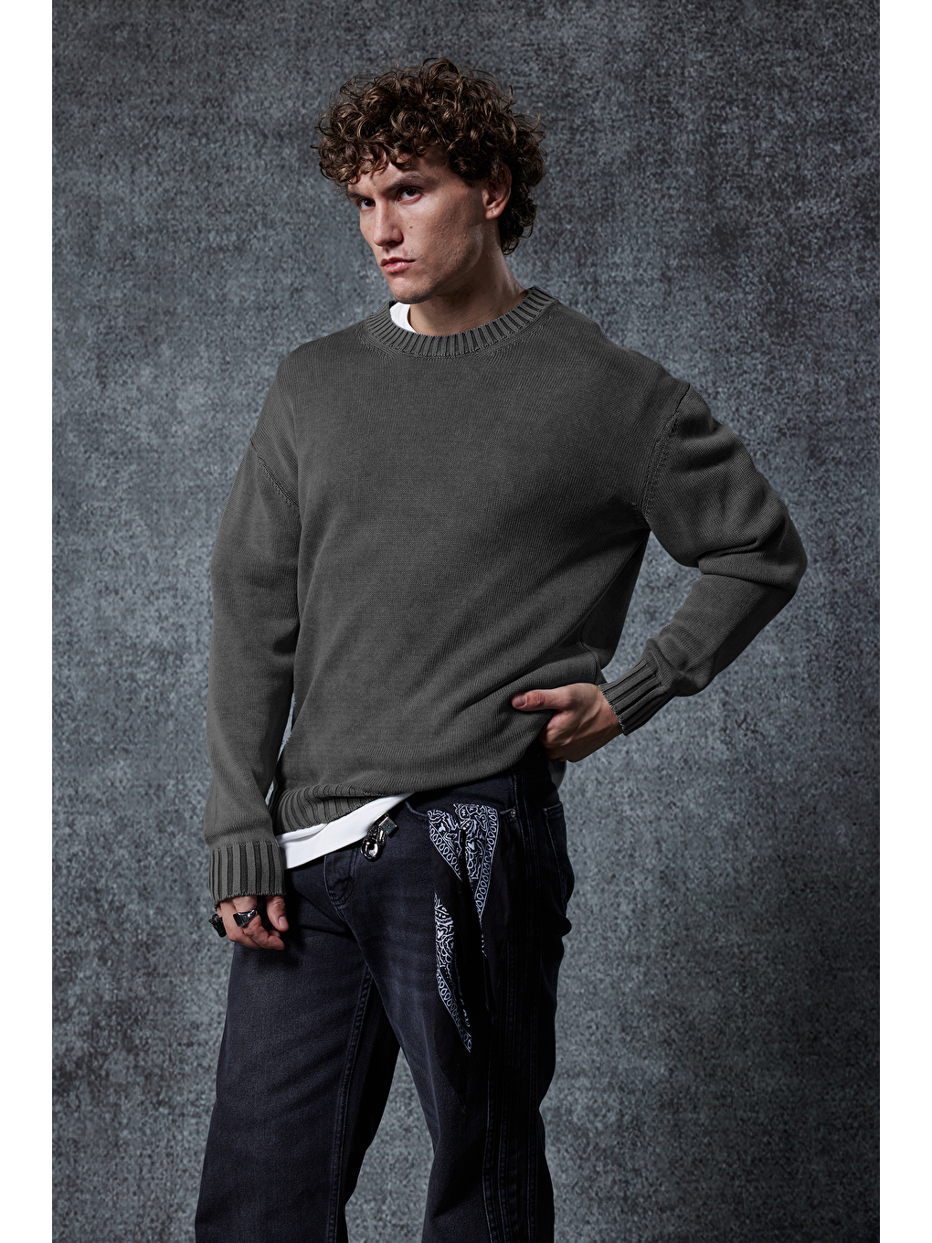 Erkek Oversize Bisiklet Yaka Basic Triko Kazak Siyah-2