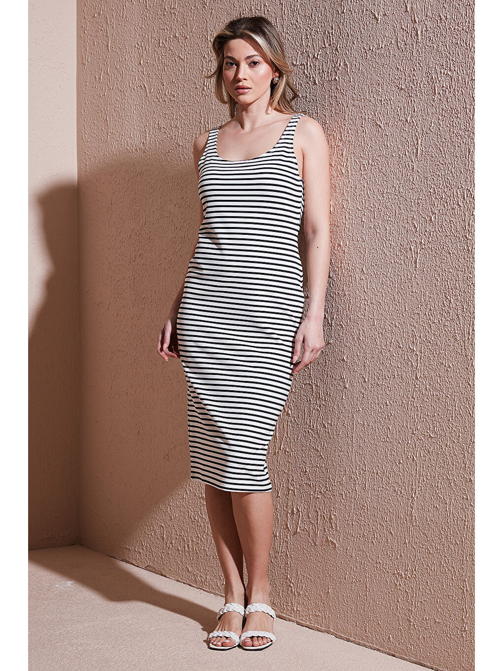 Ekru Standart Fit Kare Yaka Midi Boy Kadın Elbise 25Y0299K1-2