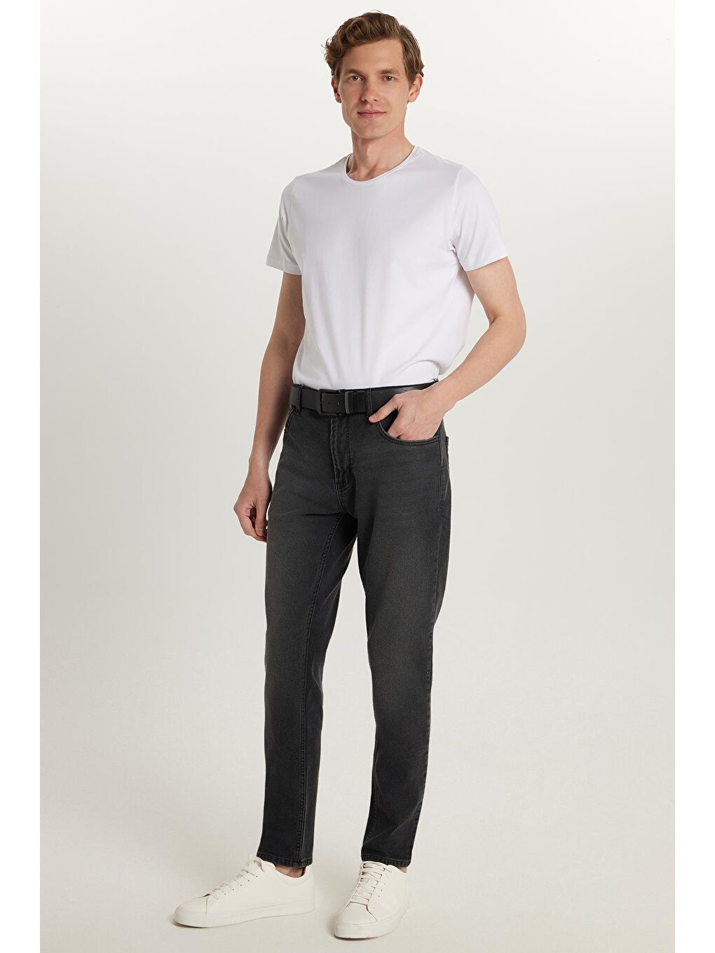 Erkek Regular Fit Normal Kesim Denim Yıkamalı Düz Paça Siyah Jean Pantolon-2