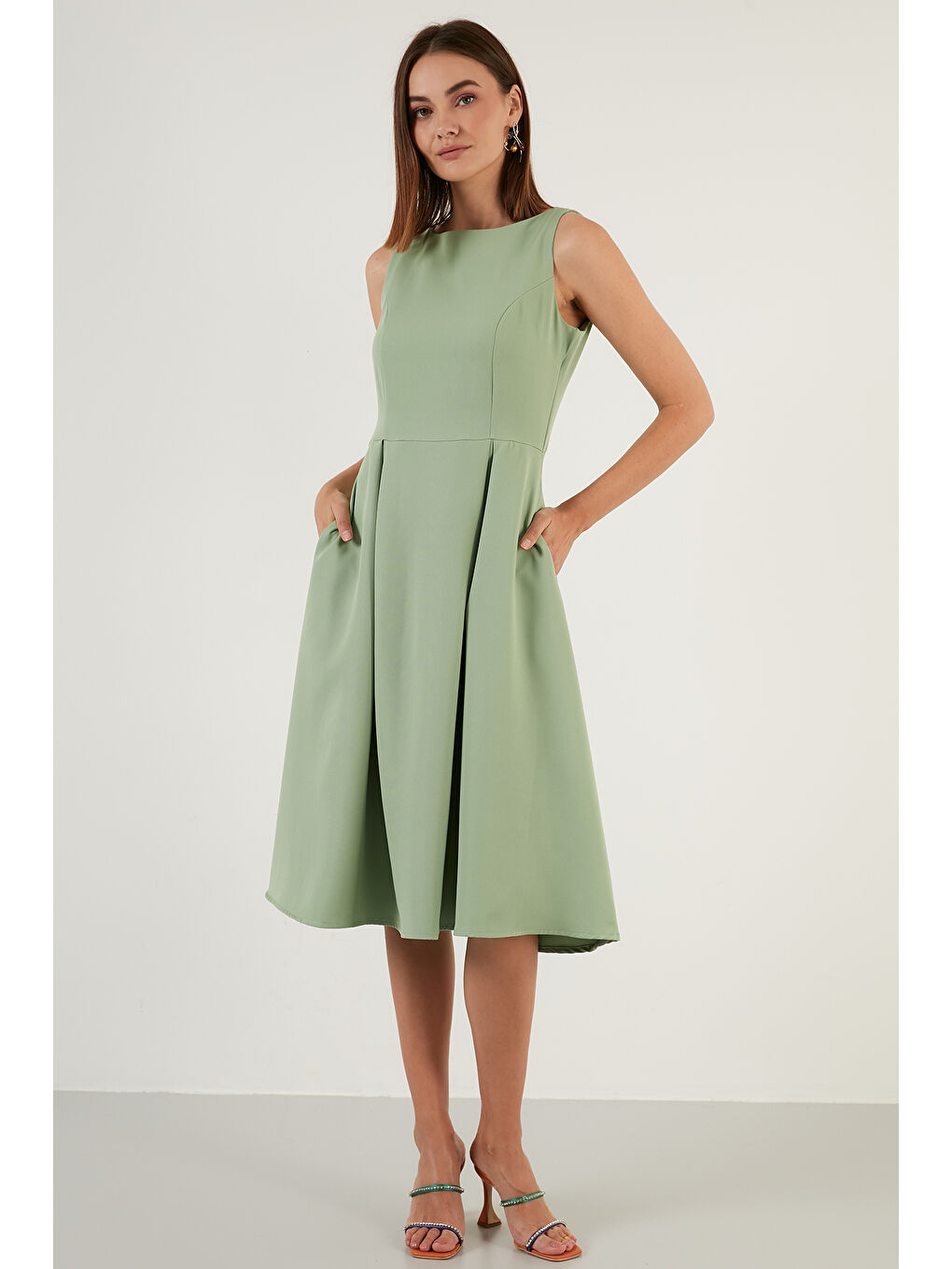 Yeşil Bisiklet Yaka Cepli Pileli Midi Kadın Elbise 6051963-2