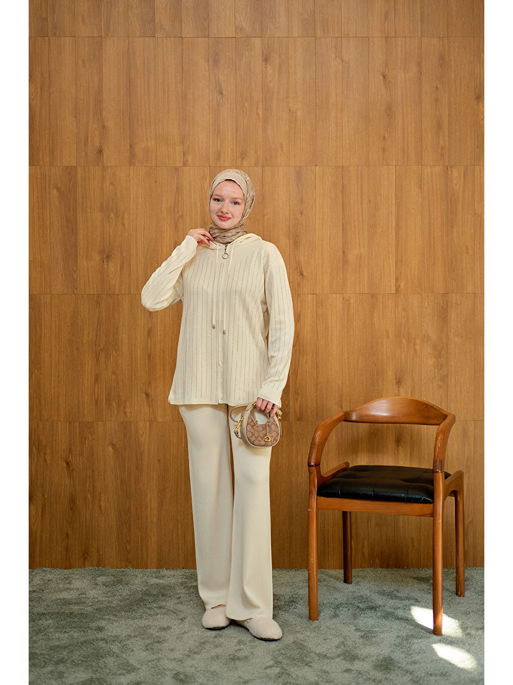 Ekru Kadın Taş Detay Triko Takım Krem