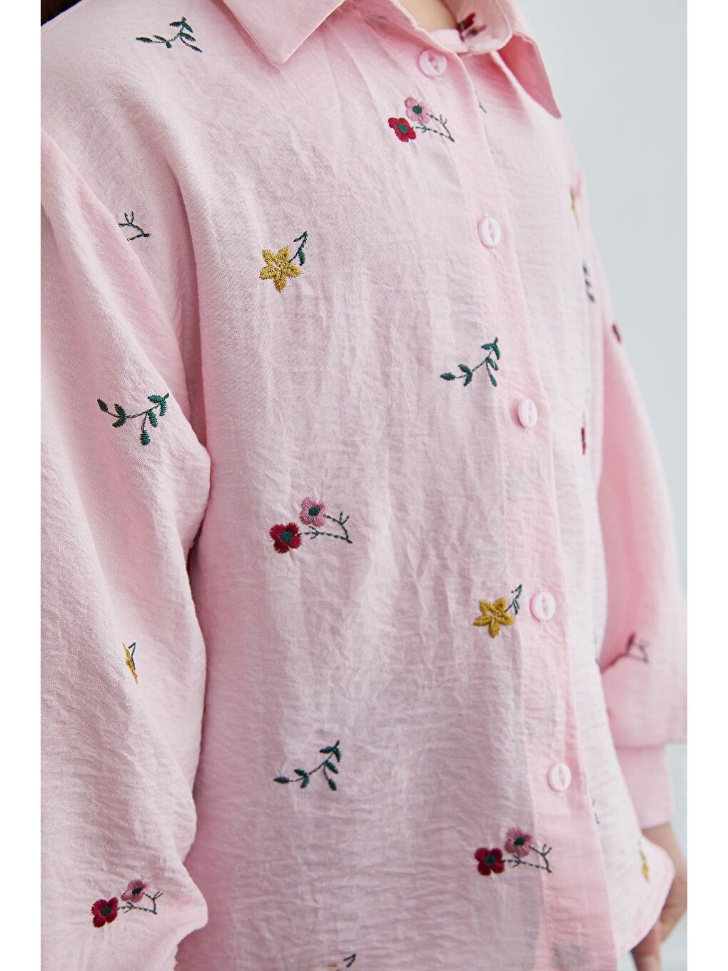 Pembe Çiçek Nakışlı Kız Çocuk Gömlek-2