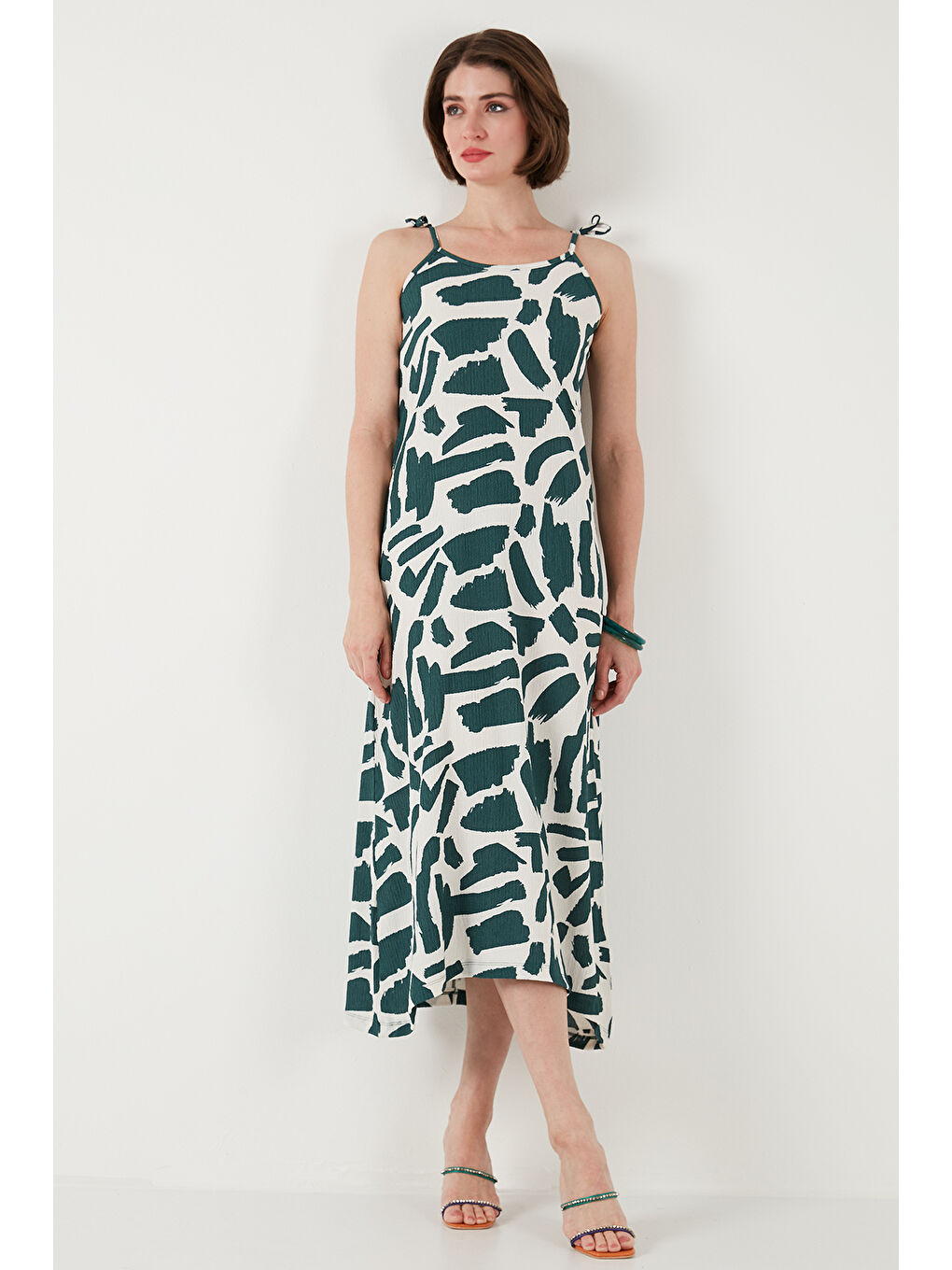 Yeşil Desenli Midi Boy Oversize Fit Bağlamalı İp Askılı Bisiklet Yaka Kadın Elbise 5869009-1