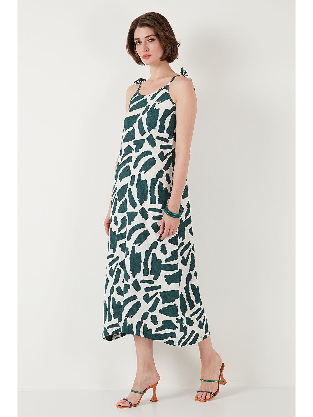 Yeşil Desenli Midi Boy Oversize Fit Bağlamalı İp Askılı Bisiklet Yaka Kadın Elbise 5869009-4